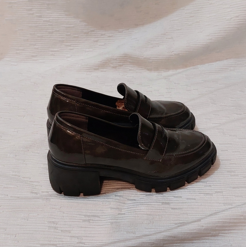 Crown Vintage Shiny Dark Brown Patent Lug Sole Loafers - Picture 4 of 11